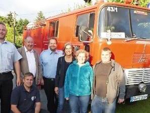 Unser Bild zeigt das ehemalige Löschfahrzeug "Max" der Stadt und Feuerwehr Kupferberg am Samstag beim Hallenfest in der kleinen Bergbaustadt. Foto: Klaus-Peter Wulf