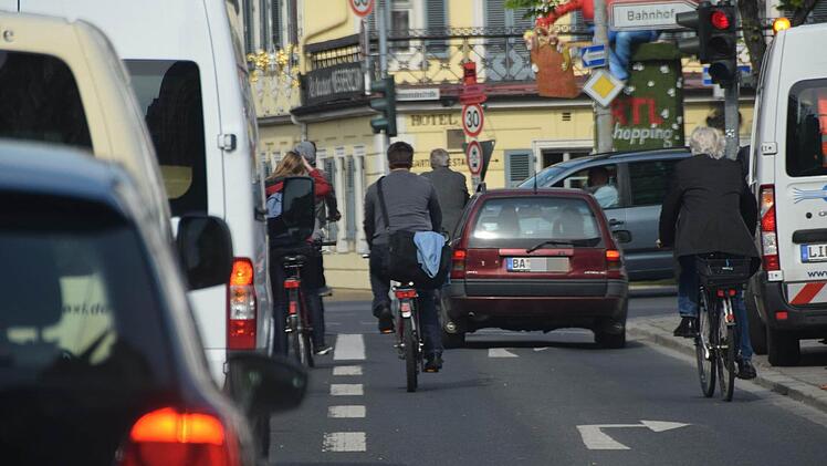 Bambergs Radfahrer werden immer mehr - doch sicher fühlen sie sich auf den Straßen der Stadt nicht besonders,  Foto: Ronald Rinklef