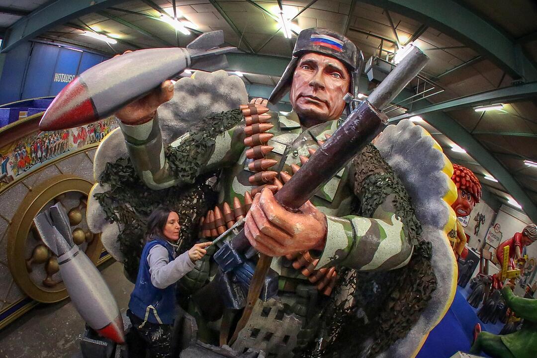 Motivwagen für Mainzer Rosenmontagszug