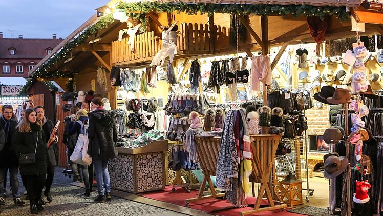 Der Bamberger Weihnachtsmarkt wurde am Donnerstagabend offiziell eröffnet. Foto: Harald Rieger