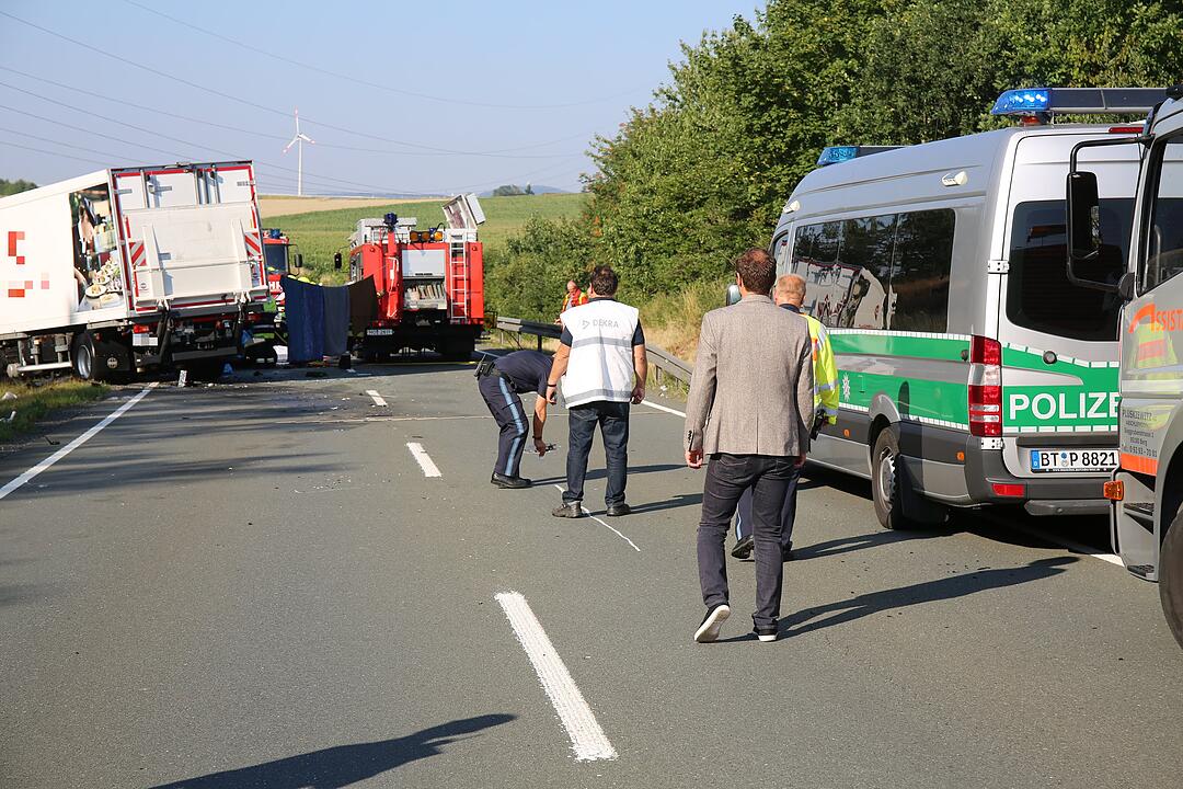 Tödlicher Unfall im Begegnungsverkehr