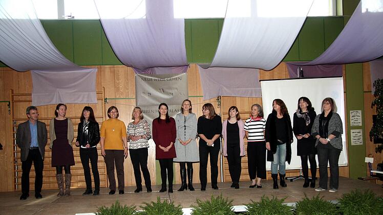 Das Kollegium der Grundschule Niederndorf mit ihrem Sprechgesang    Foto: Richard Sänger