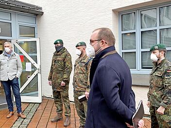 Soldaten unterstützen das Gesundheitsamt und das Regiomed-Klinikum in der Pandemie. Foto: Landratsamt