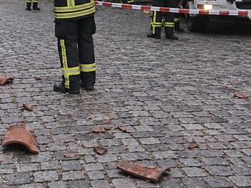 Stra&szlig;ensperre im Bamberger Sandgebiet errichtet &ndash; zum Schutz von Passanten