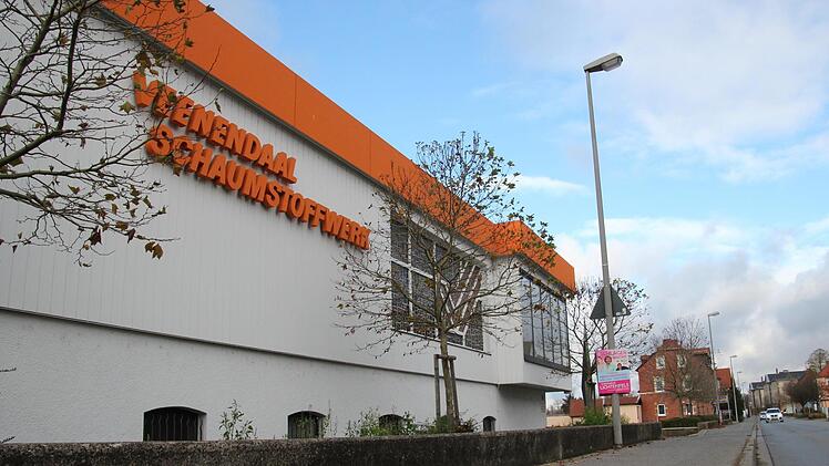 Einen Monat ist es her, dass bei Veenendaal die Fertigung von Schaumstoff wieder anlief, nachdem es zuvor durch verunreinigtes Grundmaterial zu einem Produktionsstopp in Lichtenfels gekommen war.  Fotos: Tobias Kindermann