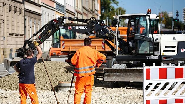 Die einen zahlen ihn, die anderen nicht: Der Stra&szlig;enausbaubeitrag sorgt im ganzen Land f&uuml;r Ungerechtigkeitsempfinden. David Ebener, Dpa