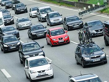 Um  dem Stau zu entgehen, wurde eine Frau am Sonntag auf der A3 zur Geisterfahrerin. Symbolfoto: Markus Scholz/dpa