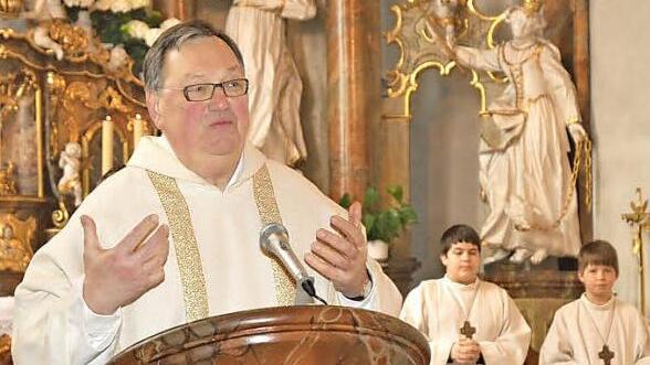 Pater Werner Pieper wurde in einem Festgottesdienst am Sonntag in sein Amt als neuer Rektor am Oblatenkloster eingeführt.  Fotos: K.-H. Hofmann