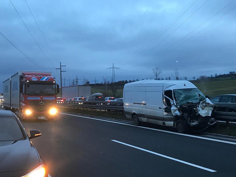 A73 gesperrt: Unfall zwischen Lichtenfels und Bamberg