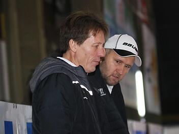 Sowohl Trainer Volker Hartmann (rechts) als auch Sportlicher Leiter Martin Reichert waren mit der Saison größtenteils einverstanden, auch wenn die erhoffte Teilnahme an den Play-offs knapp verpasst wurde. Ralf Naumann