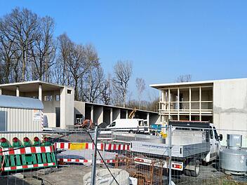 Der Bau des neuen Betriebshofes für Schloss und Park Rosenau kommen gut voran.Foto:Jochen Berger