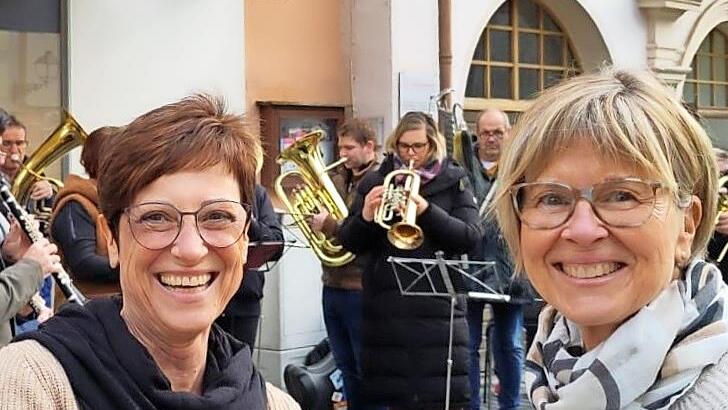 Sabine Stamm (links) und Helga Speth hatten Grund zum Feiern.