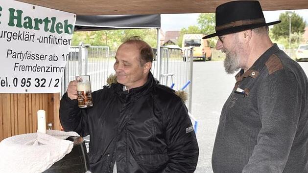 Sieben Braustätten aus dem Landkreis präsentierten ihre Biere. Die Brauerei Hartleb aus Maroldsweisach bot zum Beispiel ein süffiges Landbier an.  Gerold Snater