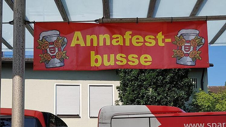Von den Buslinien bis zum Sammeltaxi: Das Forchheimer Landratsamt informiert &uuml;ber den &Ouml;PNV zum Annafest. Foto: Ronald Heck