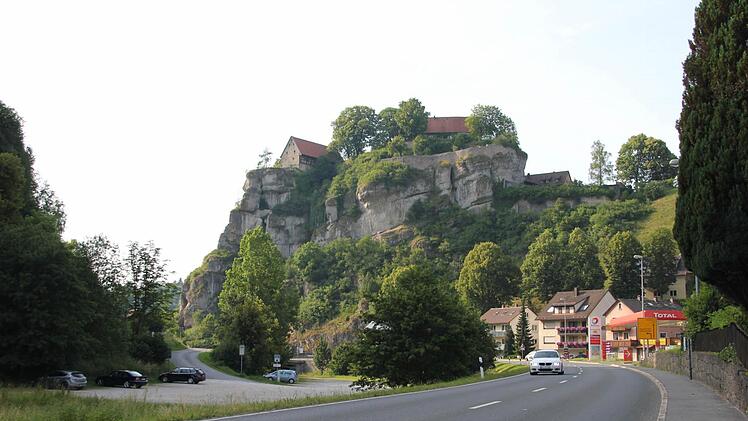 Blick auf die Burg Pottenstein.  Foto: Robert Wagner