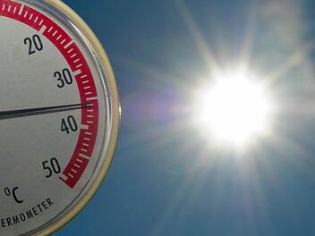 Bauernregeln hin oder her: Wir werden auch im Sommer 2016 schwitzen. Symbolfoto: dpa