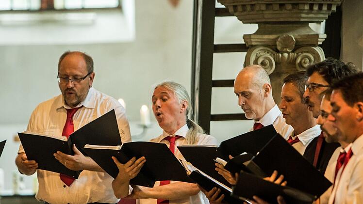 Impressionen vom Friedensdank-Konzert in St. Laurentius in MeederFoto: Jochen Berger