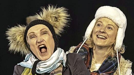 Der Wolf und das Schaf freunden sich an.