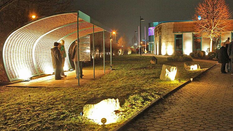 Ins rechte Licht rücken möchte Professor Stübbe das Innovationszentrum Lichtenfels - wie hier bei einem Beleuchtungs-Projekt der Hochschule Coburg 2009. Archivbild: Barbara Herbst