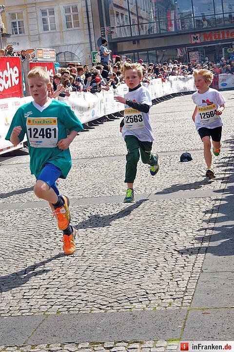 Weltkulturerbelauf 2017 in Bamberg: Der Zieleinlauf am Maxplatz