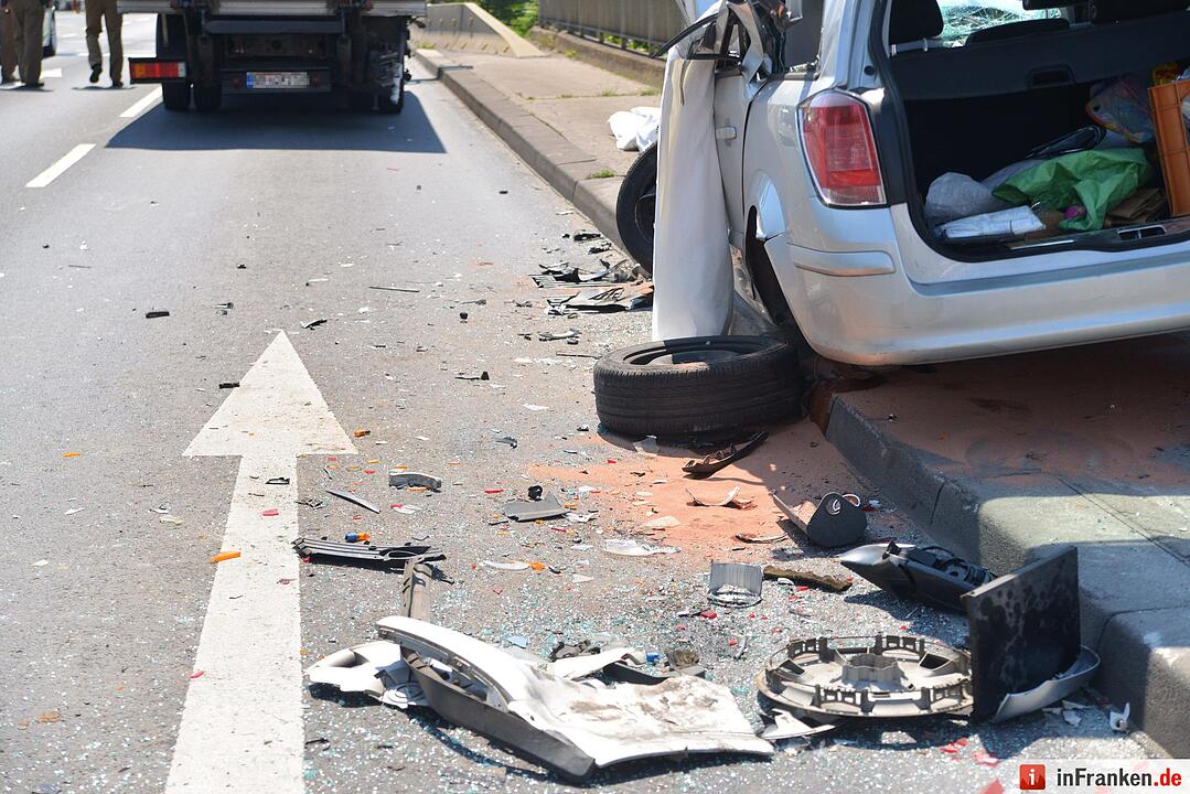 Autofahrer stirbt bei Unfall in Würzburg