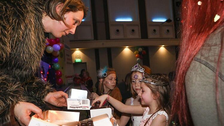Impressionen vom Kinderfasching in der Kulmbacher StadthalleFoto: Barbara Herbst