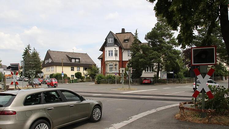 Nach Auskunft der DB Netz AG ist der Umbau des Bahnübergangs für das Jahr 2020 geplant. Foto: Wolfgang Desombre