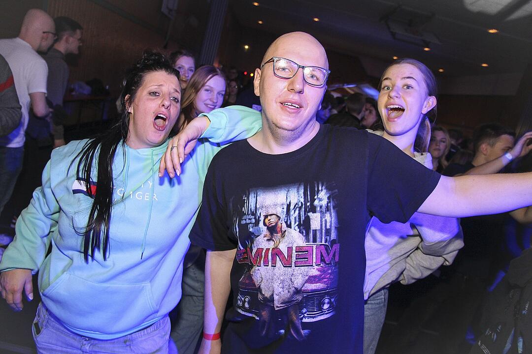 Mit vielen Party-Songs der 80er & 90er und Rock-Pop Klassikern