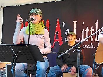Die Band „Sheila’s Little Sister“