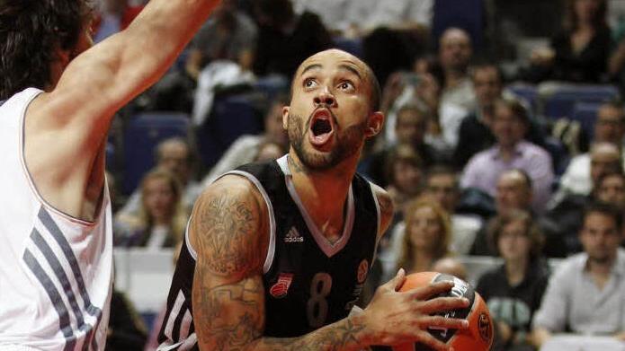 Gegen medi Bayreuth m&uuml;ssen Zack Wright und seine Teamkollegen wacher sein als zuletzt in der Euroleague gegen die K&ouml;niglichen aus Madrid. Foto: dpa