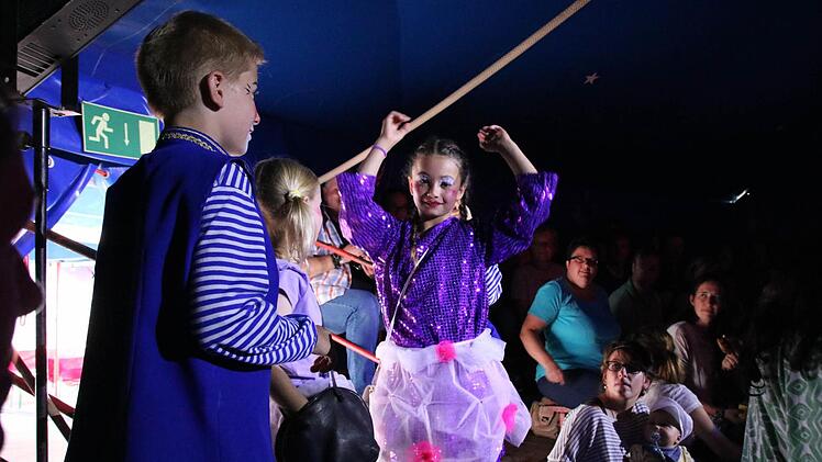 Eindrücke von der Vorstellung der 4. Klassen der Einhard-Grundschule Euerdorf. Foto: Ralf Ruppert