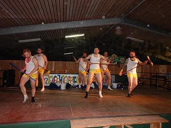 Die Boys mit dem Besen. Foto: Horst Wunner