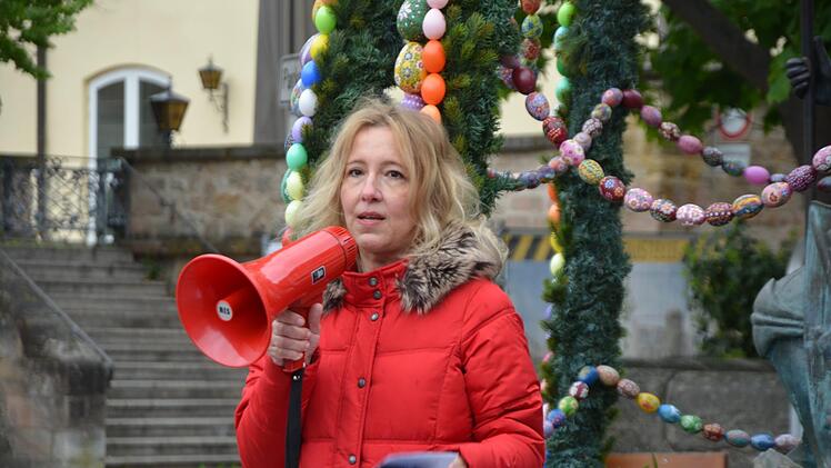 Astrid Holzammer bei einer Klima-Demo im April auf dem Marktplatz Foto: Bernhard Panzer