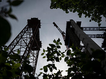 Bauarbeiter sterben bei Absturz von Neckartalbrücke