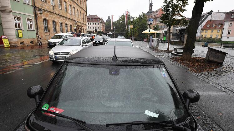 Innenstadtparkplätze sollen künftig 60 Cent pro 20 Minuten kosten.