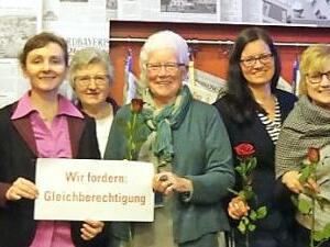 Sie geben den Frauen in Forchheim eine Stimme: Vertreterinnen der Gleichstellungsstelle des Landratsamtes und von Frauenorganisationen in Stadt und Landkreis Forchheim. Foto: Michaela Hofmann