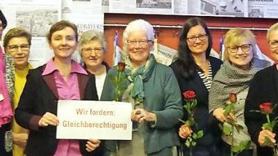 Sie geben den Frauen in Forchheim eine Stimme: Vertreterinnen der Gleichstellungsstelle des Landratsamtes und von Frauenorganisationen in Stadt und Landkreis Forchheim. Foto: Michaela Hofmann