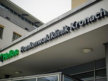 Erst der Streit offenbart die Positionen: Auch das Gesundheitsamt wollte nie Quarantäne über das Klinikpersonal verhängen. Das hat die Regierung von Oberfranken angeordnet - die sich nun zu Wort meldet. Foto: Bastian Sünkel