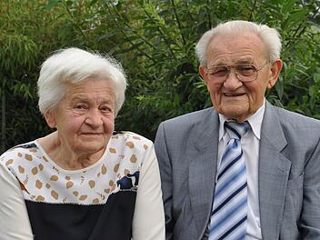 Ein sehr seltenes Ehejubiläum - die Eiserne Hochzeit - können Hermine und Richard Schimmel heute feiern. Heute vor 65 Jahren schlossen die Reiterswiesener Eheleute den Bund fürs Leben.  Foto: Klopf