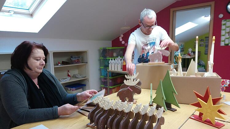 Die im Haus Fischbachtal gefertigten Artikel kann man bei Kooperationspartner beziehen. Der beliebte Weihnachtsmarkt selbst muss allerdings abgesagt werden.Archiv, Maria L&ouml;ffler