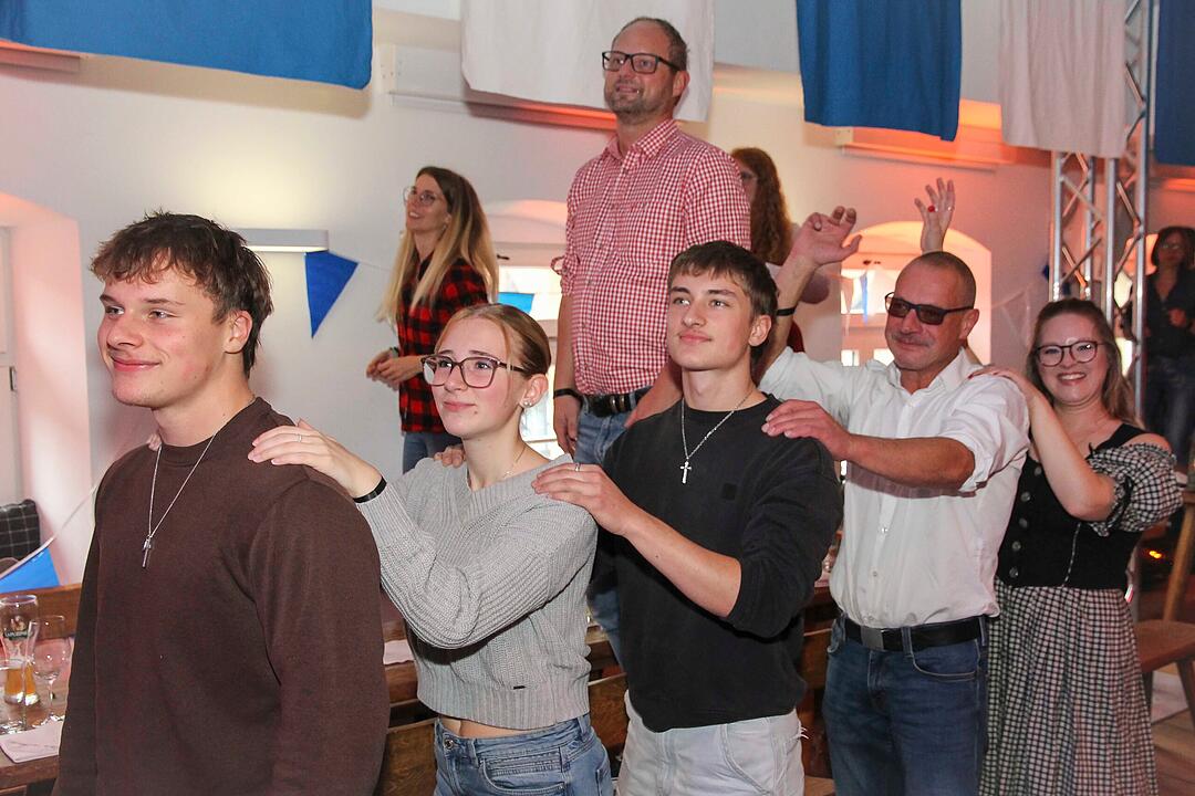 Mit Alexander Herrmann und seinem Team wurde gefeiert.