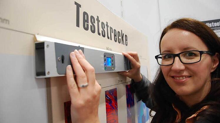 Der "Rollstock" soll Wasserwaage und Zollstock ersetzen. Er kombiniert Winkel- und Distanzmessung. Foto: Carmen Schmitt