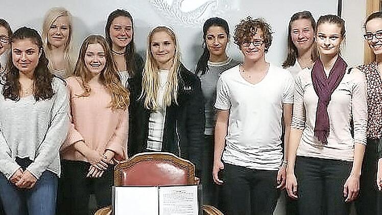 Die Schüler des Praxis-Seminars entführten ihre Gäste nach Venedig.  Foto: privat