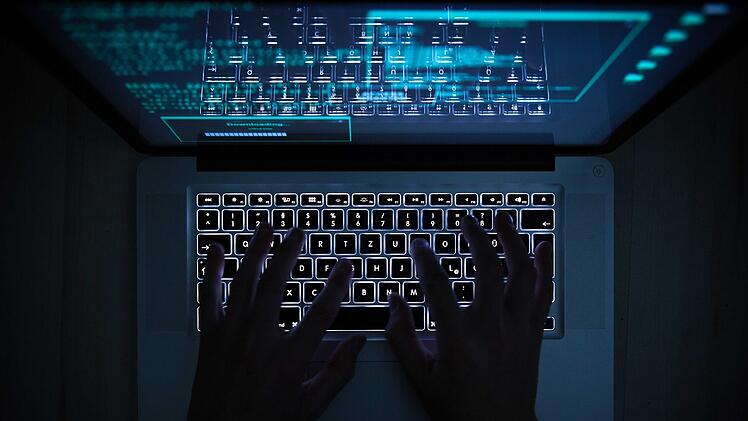 Illustration - Computer-Hacker