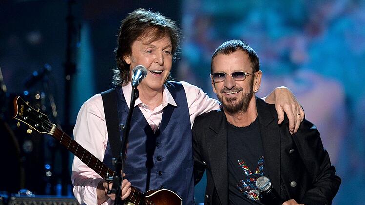 Auf seinem neuen Album "The Boys Of Dungeon Lane" singt Sir Paul McCartney (links) ein Duett mit seinem Ex-Beatles-Kollegen Ringo Starr.