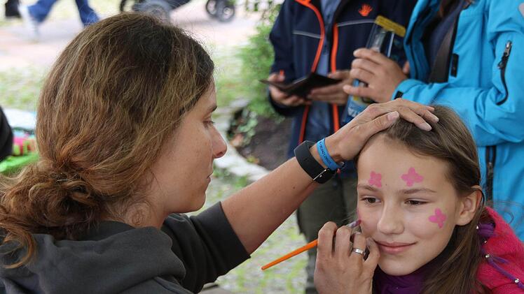Das Kinder-Schminken besorgten auch dieses Jahr die Münnerstädter Pfadfinderinnen. Foto: Dieter Britz