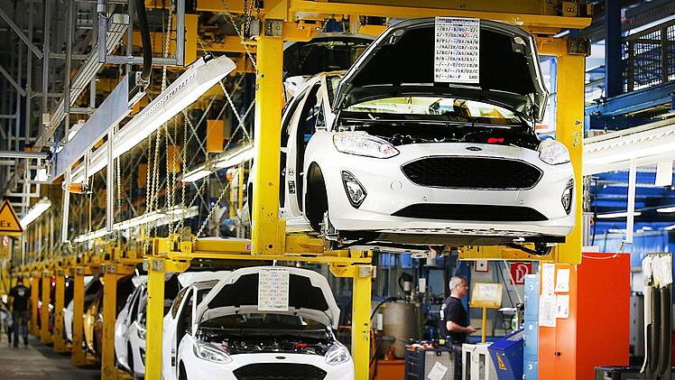 Die Automobilbranche musste 2018 harte Schläge einstecken. Negative Entwicklungen in dieser Branche können auch auf die Zulieferer aus dem Landkreis Kronach durchschlagen. Foto: Oliver Berg/dpa