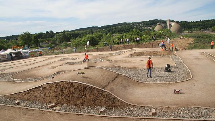 Die vielen Schanzen und Bodenwellen sind der Clou der Anlage.