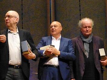 Sie stellten ihre neuen Lieder vor: Aribert Reimann (links), Manfred Trojahn und Wolfgang Rihm. Foto: Ahnert