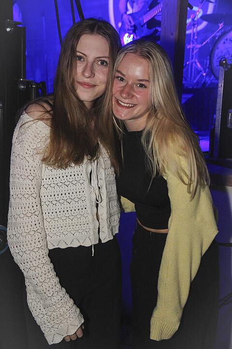 Mit der Partyband "Popnach8"!